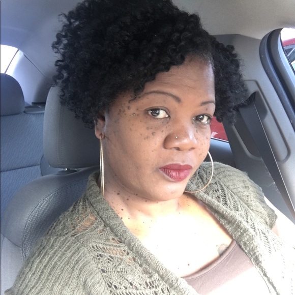 Meet your Posher, Carlletta - Picture 1 of 1